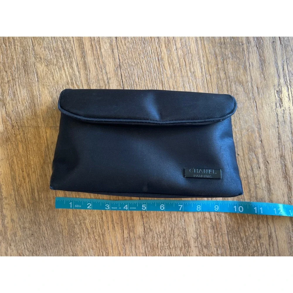 Chanel Parfums Black Satin Makeup‎ Bag Cosmetic Clutch Pouch Zip Logo CC Lining